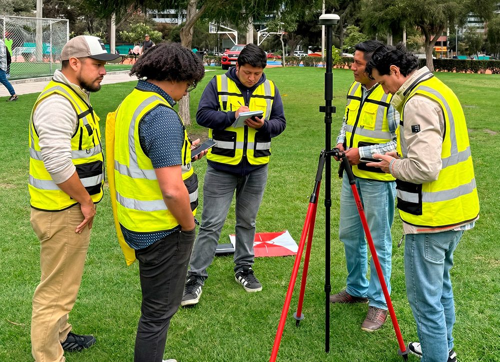 curso-topografia-rtk-y-dron-quito